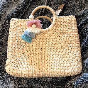 Wicker weave handbag